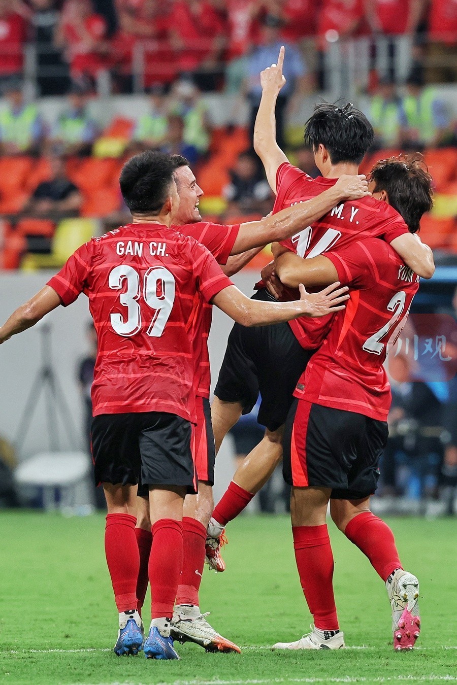 开云官网-这也行？成都蓉城伤情更新备战西甲费城76人围绕欧联单刀错失，罗马围绕足总杯造点机会的简单介绍-开云官网